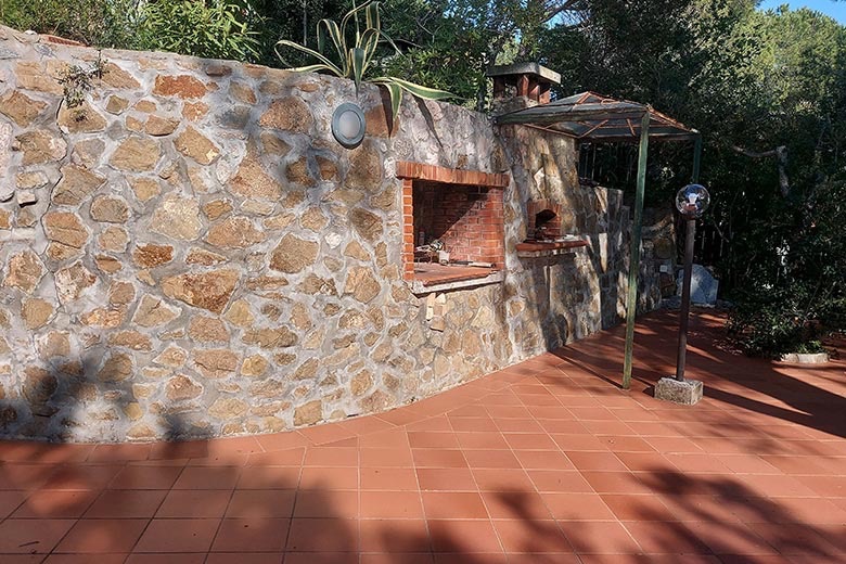 Villa panoramica con vista mare e giardino terrazzato — 3