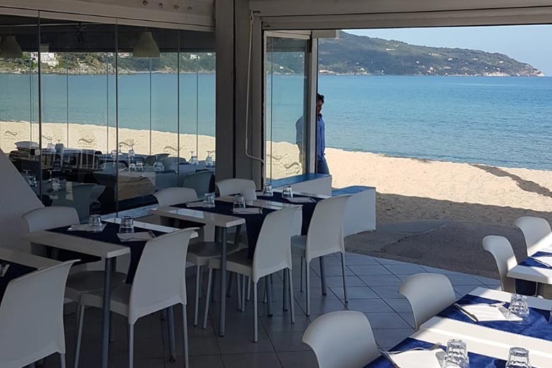 Ristorante pizzeria bar su una delle spiagge più belle — 3