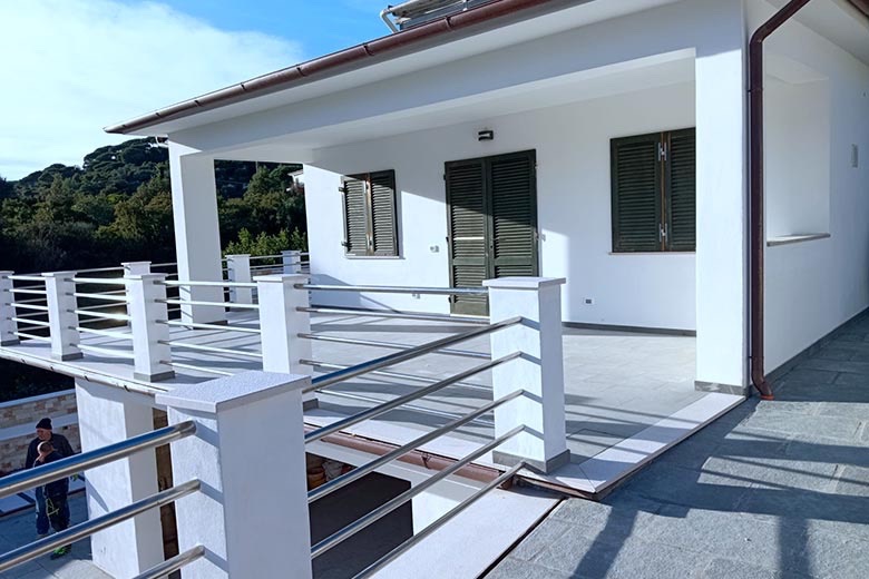 Villa nuova con piscina e monolocale — 2