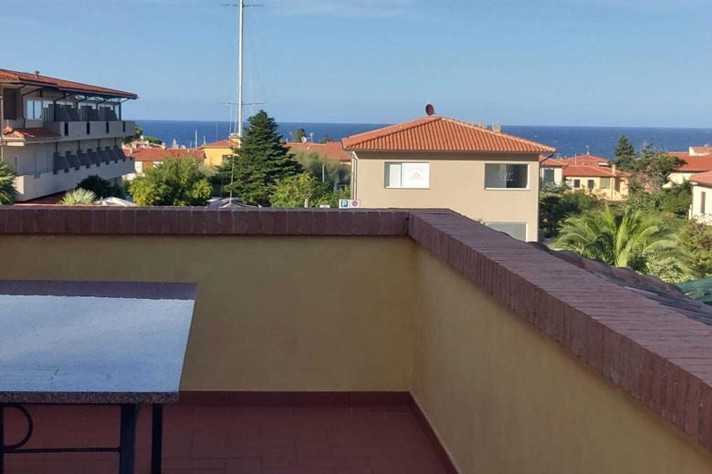 Villa nuova di 345 mq con giardino — 3