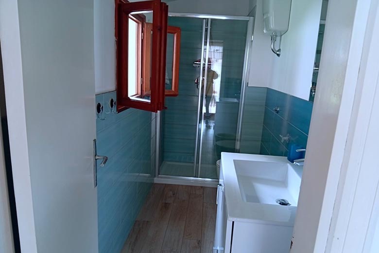 Ampio appartamento con quattro camere — 3