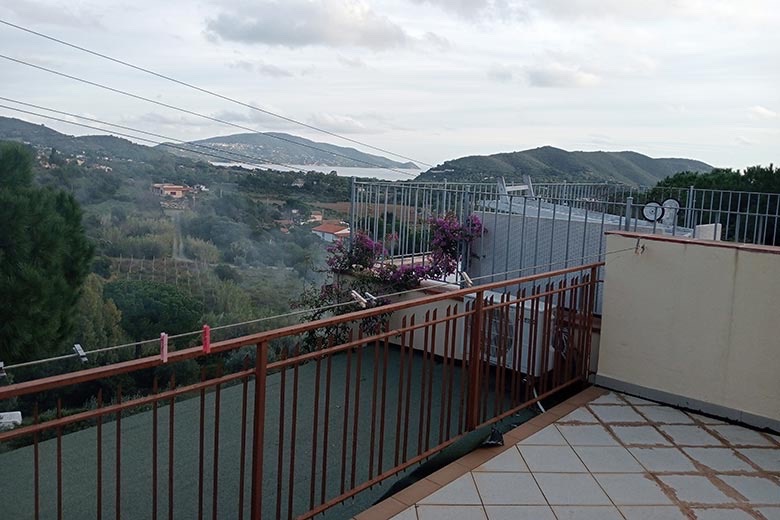 Appartamento su due livelli con terrazza vista mare — 2